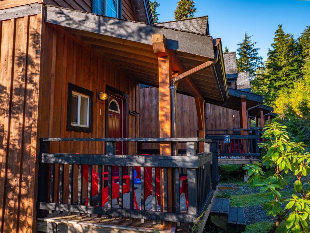 The Cabins At Terrace Beach Уклуелет Екстериор снимка